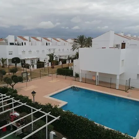Buganvillas Urbanisation House Facing Pool *